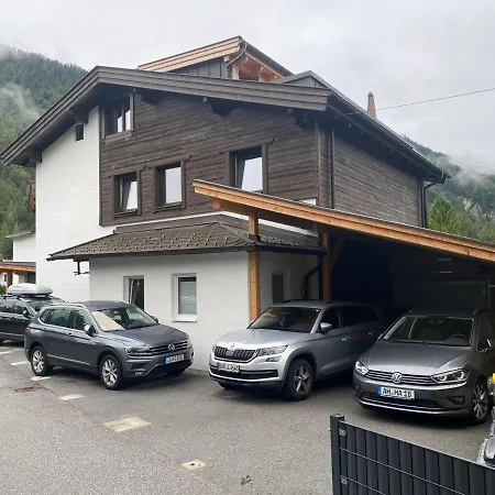 Karwendel Ii شقة